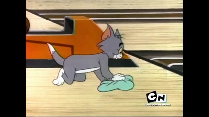 Tom And Jerry - 12 - The Super Bowler