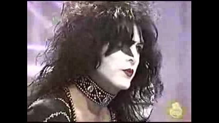 Kiss Vs Michael Jackson 