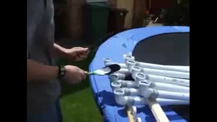 Музикално изпълнение върху Pvc тръби.много добро изпълнение