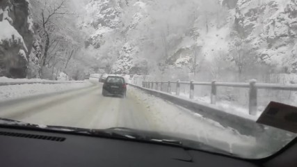 Как се чистят пътища в България и защо купуваме винетки?