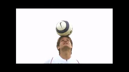 Freestyle Football Tricks - Head Balance.