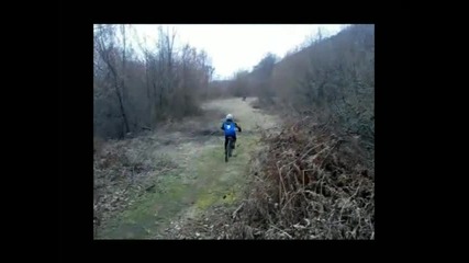 downhill във гората на село ключ