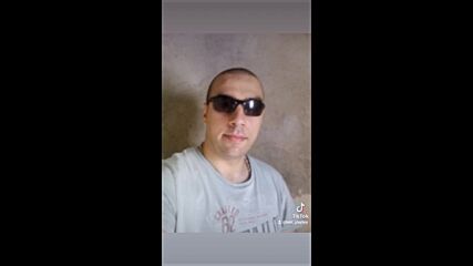 Vid_70920526_043446_326.mp4