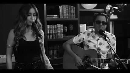 Motel - Sólo el Amor Lastima Así ft. María José