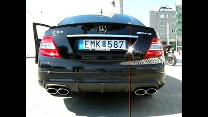 Какъв звук от Mercedes C63 Amg ! 