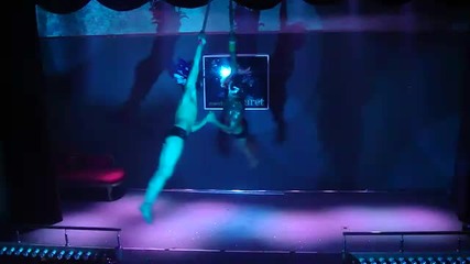 Прекрасен Мъжки танц - акробатика straps 2011 