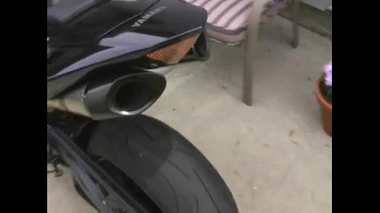 Yamaha R1 