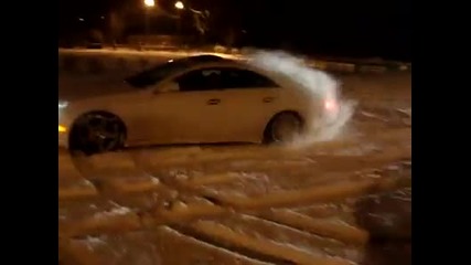 Mercedes Cls 550 in snow