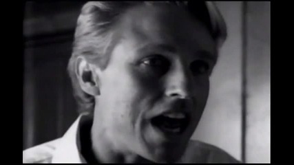 Mike amp;amp; The Mechanics - Silent running.