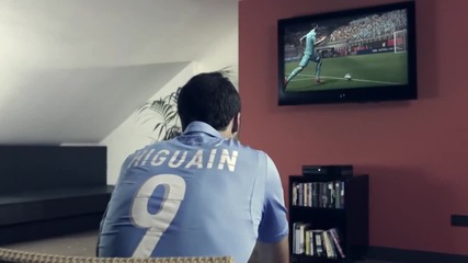 Де Шильо, Игуаин, Дестро в реклама на Fifa 15