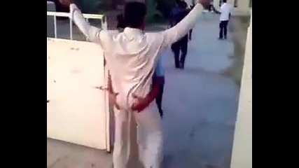 Проверка по арабски не знам как се казва проверяващият но на български би трябвала да е Гъзибаров !