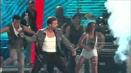 Ricky Martin - Thing About Me is You Live Lo Nuestro Awards 2011 