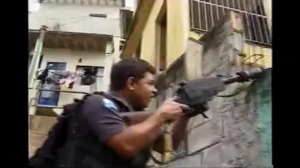 Ликвидиране на наркотрафикант в Рио де Жанейро... 