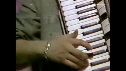 Riki Lugonjic - Sto me rodi majko