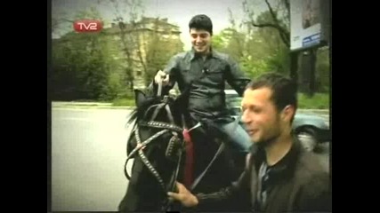Иван Ангелов се качи на кон и след това потегли за Айтос с лудашки викове - Aйтос Aйдол еп.1 - 18.04.08 GQ