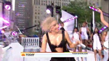 Lady Gaga - Teeth[live]