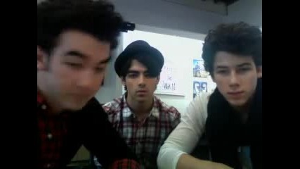Jonas Brothers' Live Chat (2_21_09) - Part 5