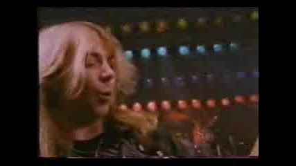 Iron Maiden Run To The Hills