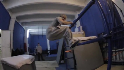Worlds Best Parkour & Free Running - Winter 2013 Hd