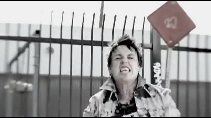 Papa Roach - Kick In The Teeth
