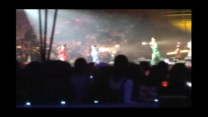 [engsubs] News Concert Tour Pacific 2007 - 2008 - pacific tour documentary part 1