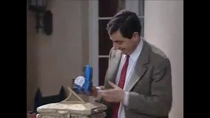 Много смях - Mr. Bean си прави гавра с гвардеец 