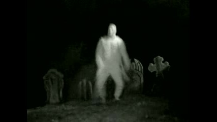 Ужасяващ Призрак в Гробищата 2