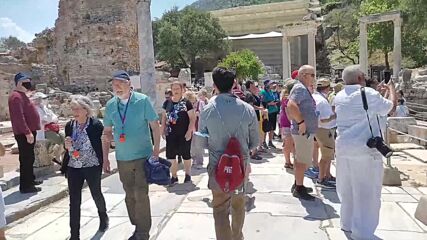 Ефес. Портата на Мазей и Митридат. Библиотеката на Целз