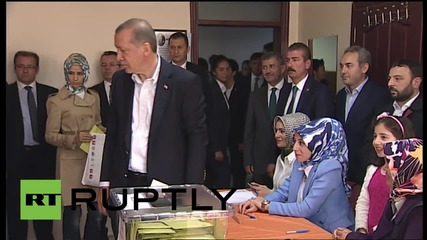 Turkey: Erdogan casts his ballot at parliamentary election in Istanbul