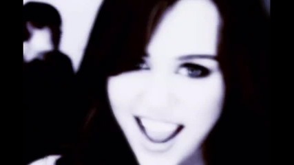 Multifemale () Call Me Maybe
