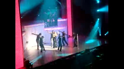 Mariah Carey - Obsessed ( Angels advocate tour ) Montreal feb 4, 2010 