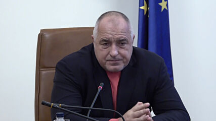 Мобилни екипи тръгват към отдалечените населени места да ваксинират желаещите