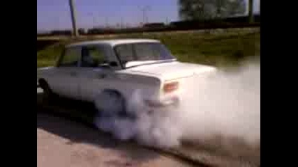 Lada 1500 Burnout