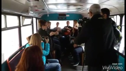 X Factor с музикален автобус преди първия концерт