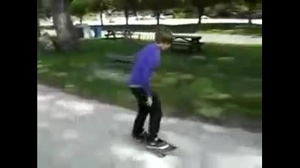 Justin Bieber Skateboarding