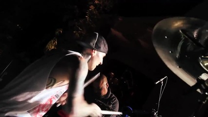 Yelawolf Feat. Travis Barker - Pop The Trunk At Xs Nightclub