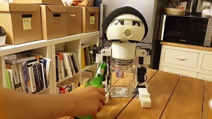 Роботизиран другар по чашка