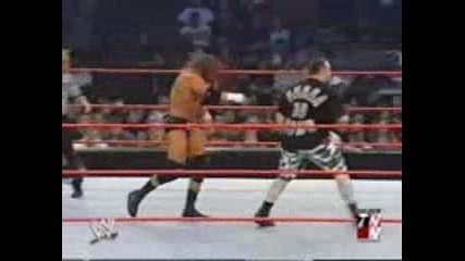 Raw 2002 - Triple H Vs Bubba Ray Dudley - World Heavyweight Championship