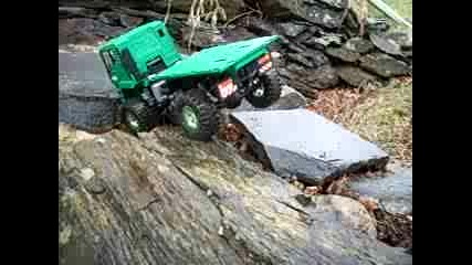 Man Bruder Rock Crawling 