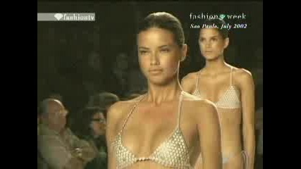 Adriana Lima Sao Paulo Fashion Week 2002