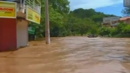 Бразилия Залети От Смъртоносни Наводнения 