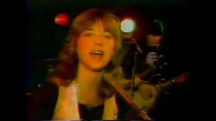 Suzi Quatro - She's In Love With You (превод)