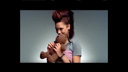 Miley Cyrus - 7 Things Високо качество (hq)