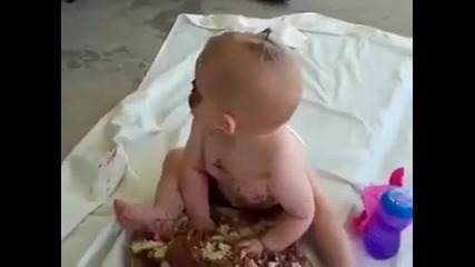 Така се яде торта ;d