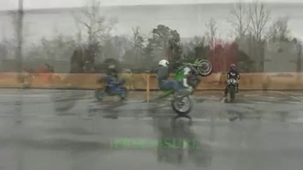 motorcycle stunts 09.03.10