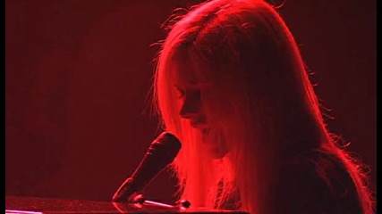 Превод* Avril Lavigne - Forgotten (bonez Tour 2005 Live at Budokan)(hq)