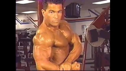 Bodybuilder Jose Morales interview, pumping, and posing (hq) 