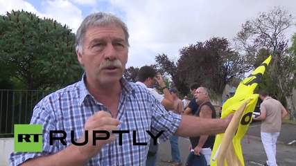 Франция: Фермери протестират срещу понижаващите се цени на козето сирене и мляко в Сюржер