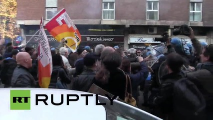 Italy: Clashes erupt as students and teachers protest Renzi's education reforms in Milan