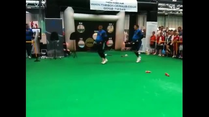 невероятни футболни умения Били и Джереми